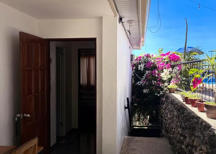 Seaview Mansion 3 *